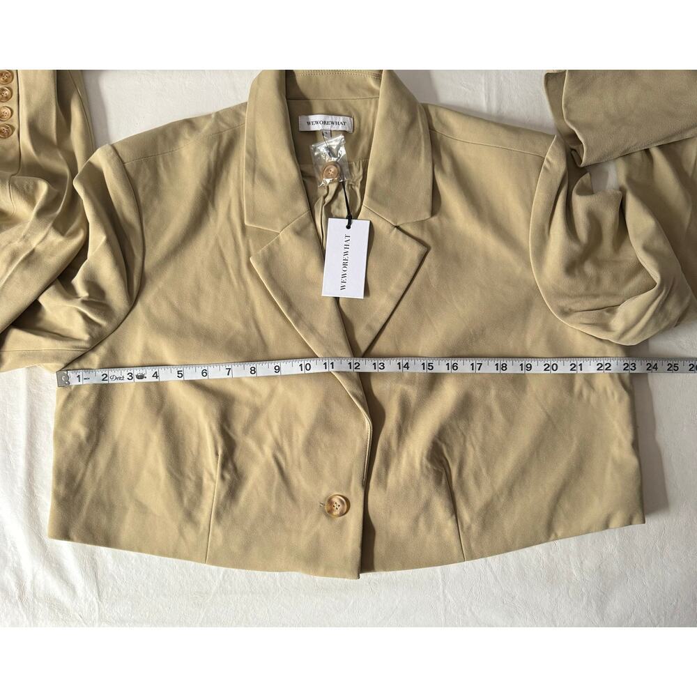 WeWoreWhat Boxy Cropped Blazer in Oat Size L - Picture 11 of 12